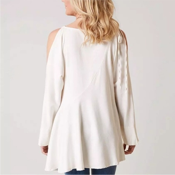 Free People Clear Skies Tunic Top Oversized Cold Shoulder size XS - Picture 4 of 9